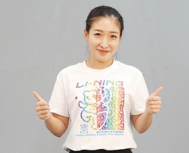 街边的美人图